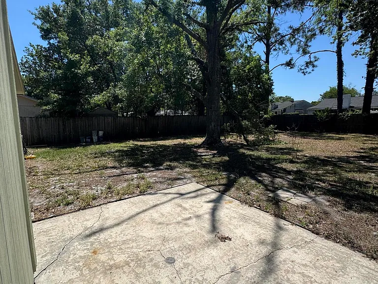 8321 Crosswind Rd — Photo 18