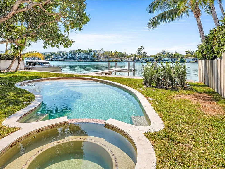 1170 S Biscayne Point Rd — Photo 41