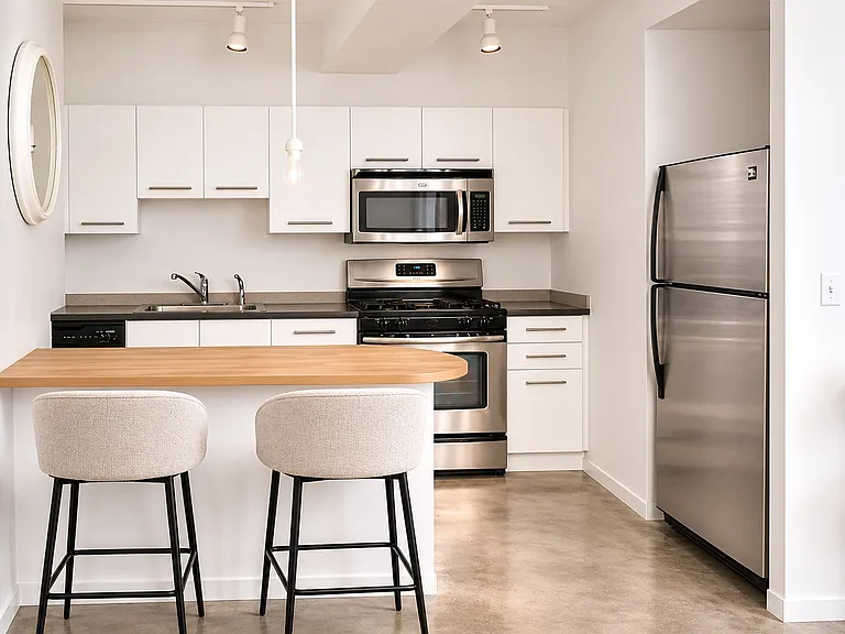 21 Chestnut St #206 — Photo 4