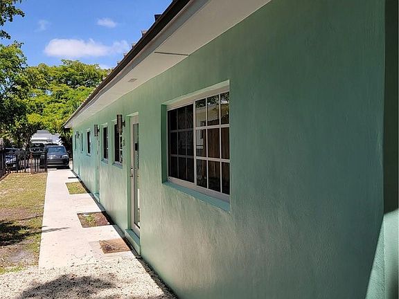 3rd image of 1010 NW 3rd Avenue