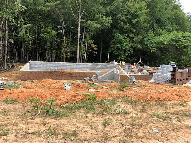 2nd image of 1785 Cook Rd