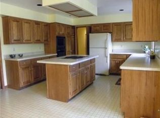 598 Sciomeadow Dr, Ann Arbor, MI 48103