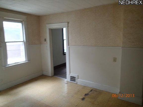 4th image of 3649 E 61st St
