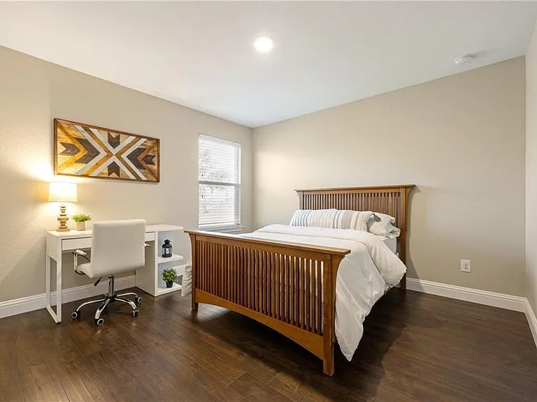 1524 Uhland Dr — Photo 20