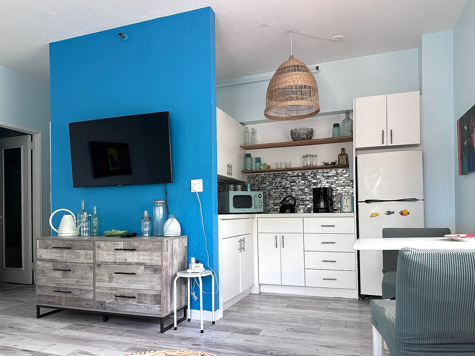 Studio, 340 sqft, $2,200 — Photo 3