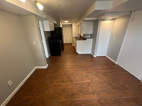 4th image of 2917 Jackson St #8