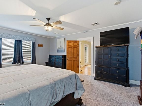 5th image of 1 Old Mill Rd