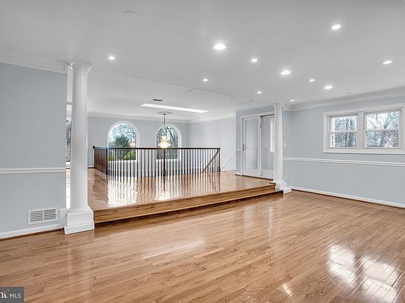 2nd image of 7839 Heritage Dr