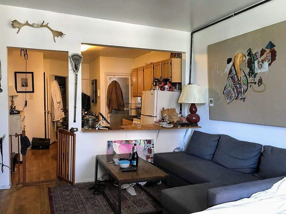 2nd image of 420 E 10th St APT 2A