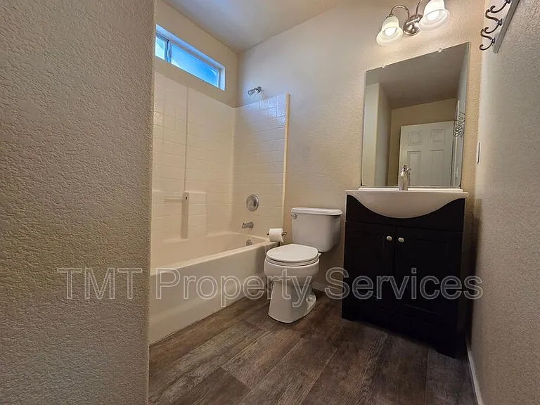 1717 Providence Way — Photo 19