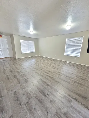 2556 E Copper Point Photo 1
