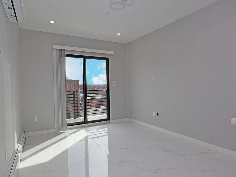 7163 161st St #5B — Photo 3