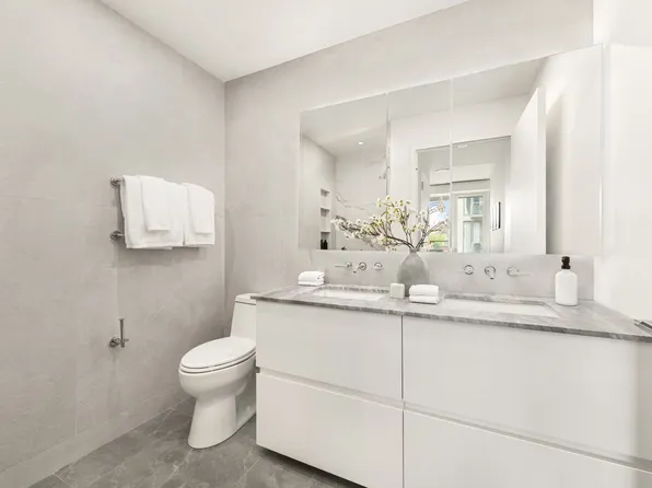 684 Dean Street image 9 of 14