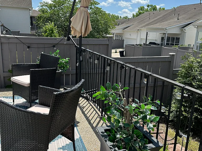 1319 Decatur Cir — Photo 29