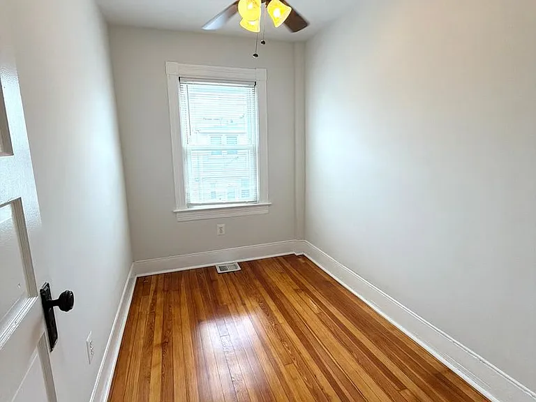 1165 Abbey Pl NE — Photo 13