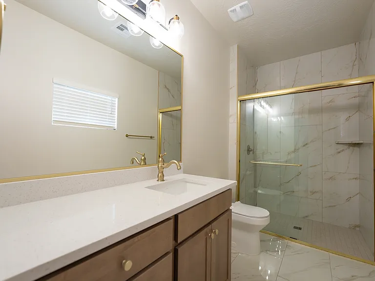 541 W Mesquite Blvd — Photo 22
