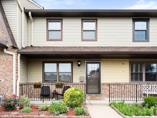 40 Village Green Way, Hazlet, NJ 07730