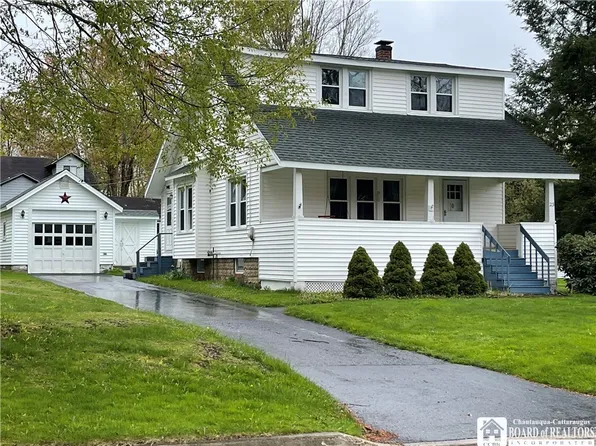 23 W Summit St, Lakewood, NY 14750