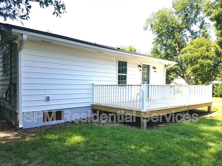 4905 Maple Ave — Photo 15