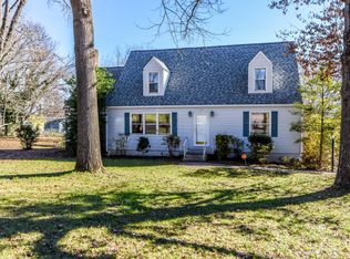 1610 Scenic Dr, Maryville, TN 37803