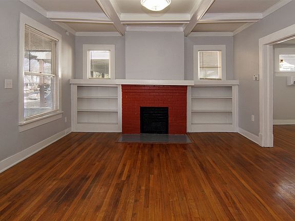 3rd image of 2121 Fairmount Ave