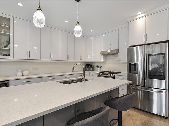 5th image of 4487 Wilkinson Rd #2