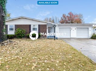 1575 Loveland Dr, Florissant, MO 63031