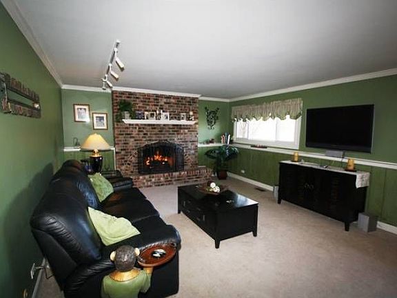 5th image of 683 Crystal Ct N