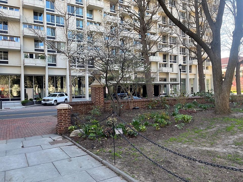 1st image of 604 S Washington Sq APT 602