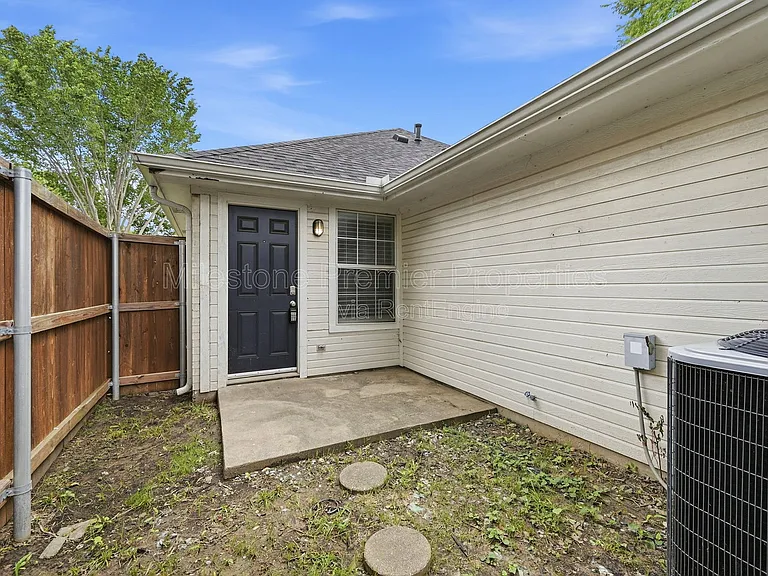 906 W Houston St #1 — Photo 21