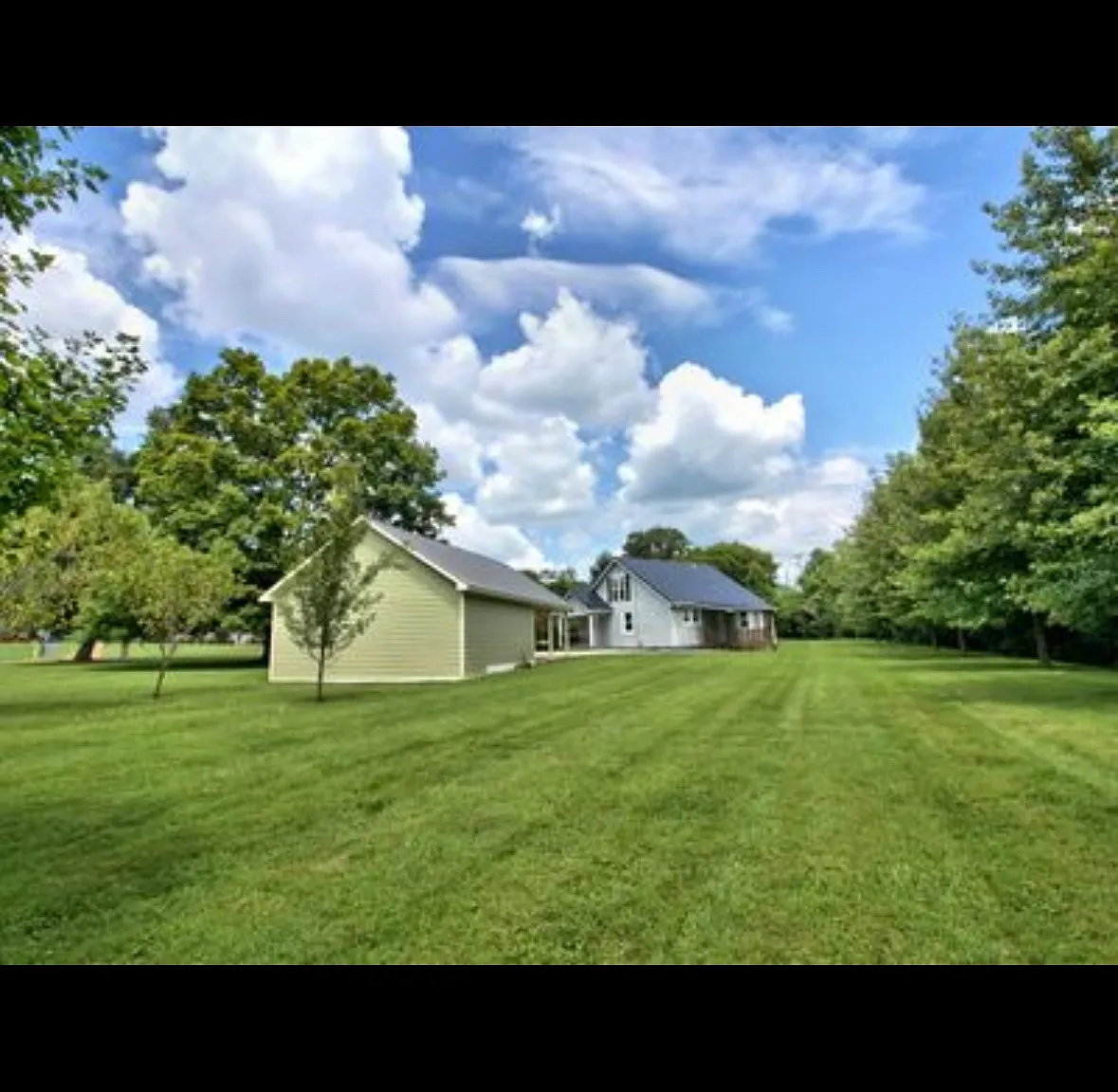 2 bed, 1100 sqft, $1,875 — Photo 4