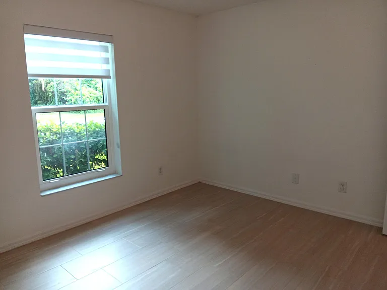 757 Brookedge Ter — Photo 14