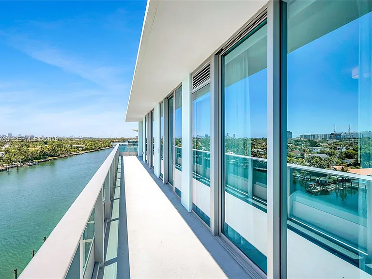 9201 E Bay Harbor Dr #Penthouse 809 — Photo 59