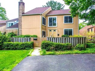 1404 Green Run Ln, Reston, VA 20190