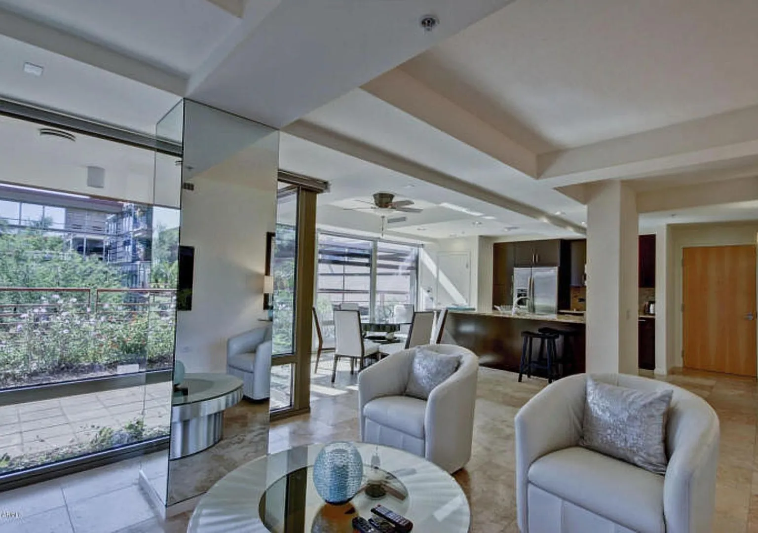 7131 E Rancho Vista Dr — Photo 4