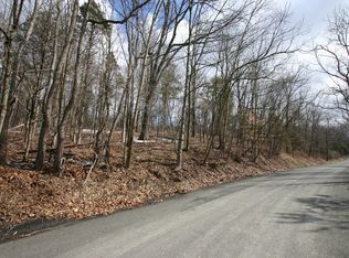 7 Seabrook Rd, Stockton, NJ 08559