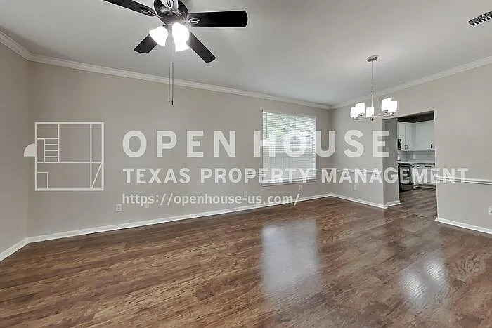 20703 Emerald Spruce Ct — Photo 3