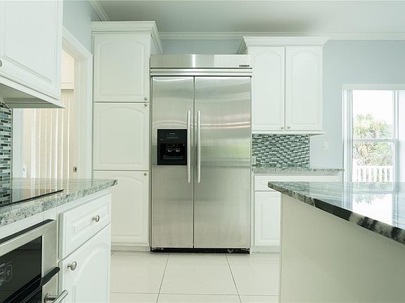 4th image of 8345 TRILLIUM ROAD