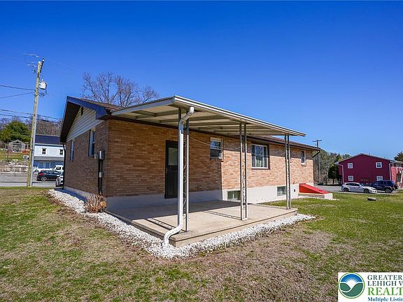 3rd image of 3745 Fireline Rd