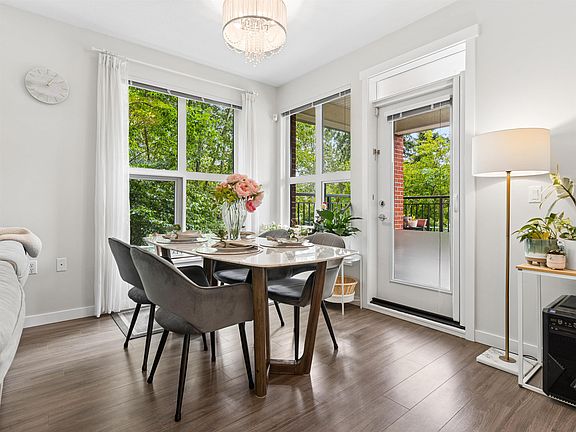 5th image of 9551 Alexandra Rd #133