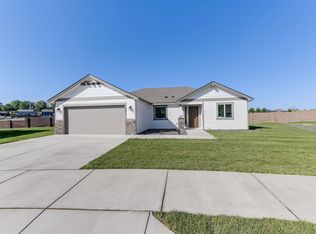 6671 W 32nd Ave, Kennewick, WA 99338