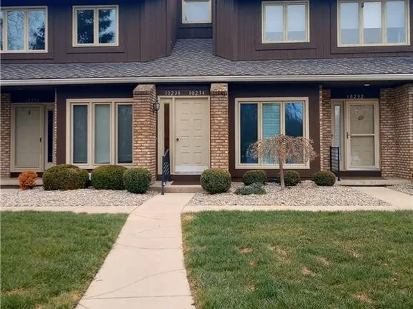 10238 Ford Rd, Perrysburg, OH 43551