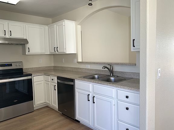 5th image of 4506 E Amberwood Dr