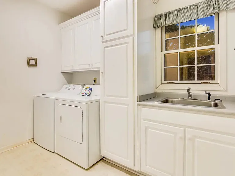 Laundry Room Cabinet