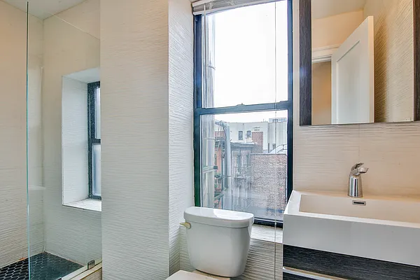 Rented by Platinum Properties | media 16