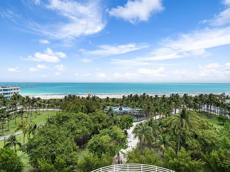 226 Ocean Dr #8F — Photo 25