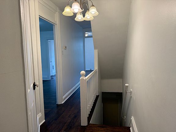 4th image of 34 E Ross St Unit 2