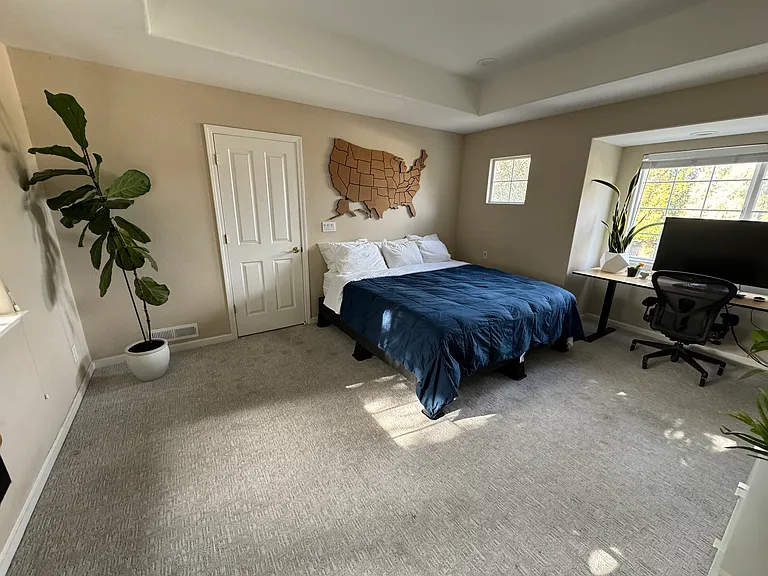 821 Moraga Dr — Photo 7