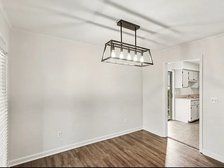 213 Hillsboro Pl — Photo 14