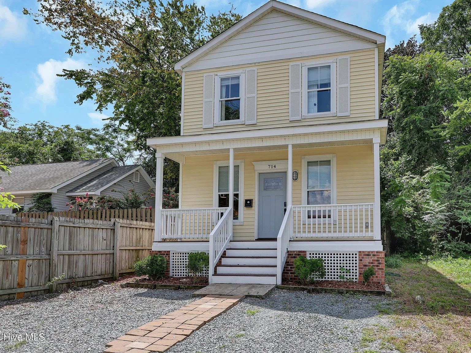 3 bed, 2.5 bath, $1,950 — Photo 3